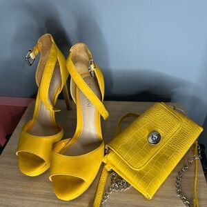 Yellow Bundle: Size 7 Giani Bini Heels and Carpisa Crossbody